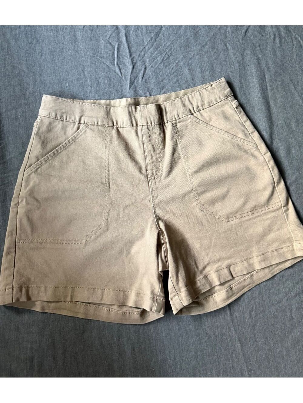 Nautica Jeans Co. Women's Size Medium Stretch Pull-On Chino Shorts Khaki Tan